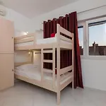 Hostel Free Bird - Bed In Seven Bed Mixed Dormitory Room 1