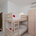 Hostel Free Bird - Bed In Seven Bed Mixed Dormitory Room 1