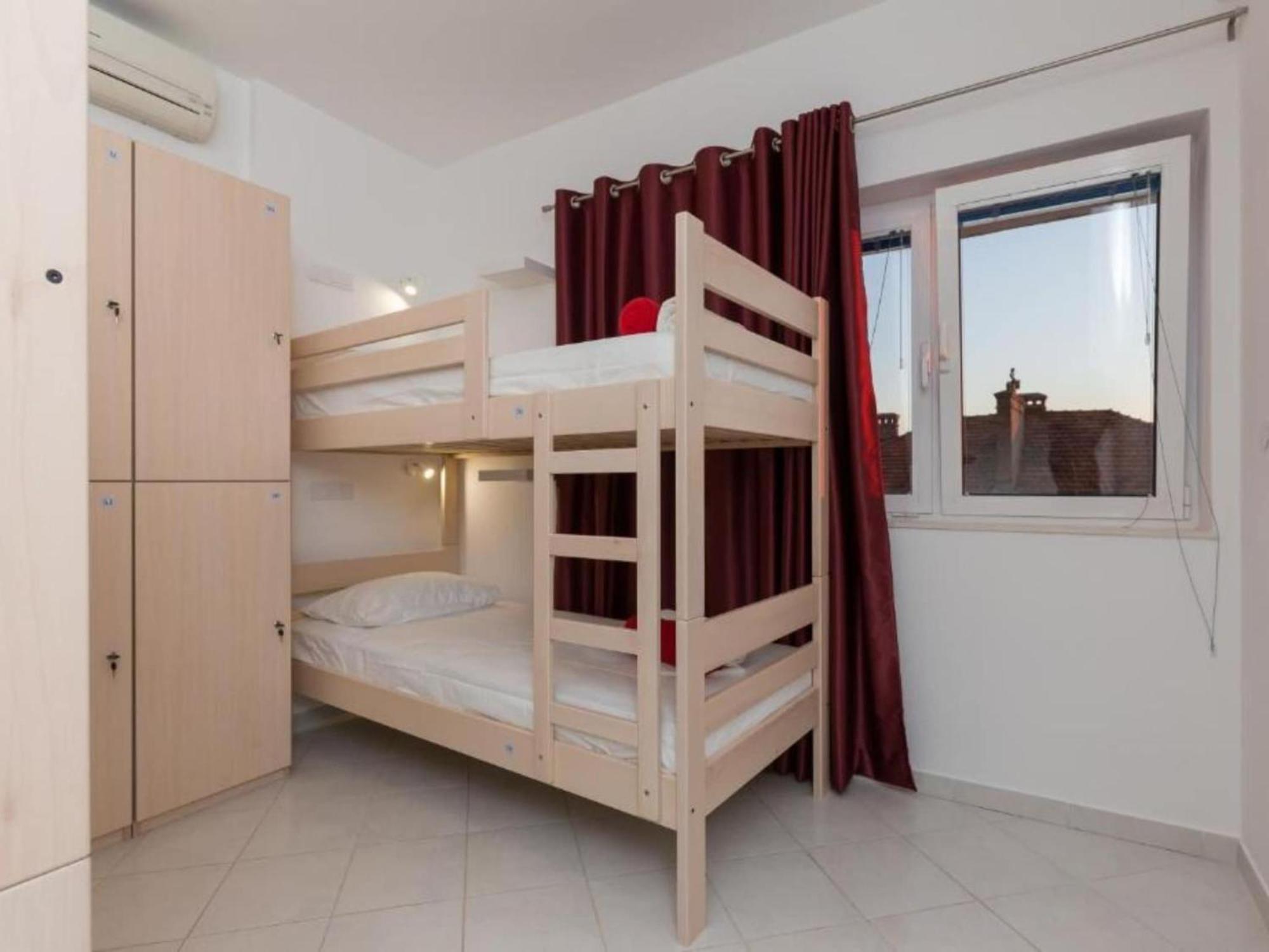 Free Bird - Bed In Seven Bed Mixed 1 Dubrovnik